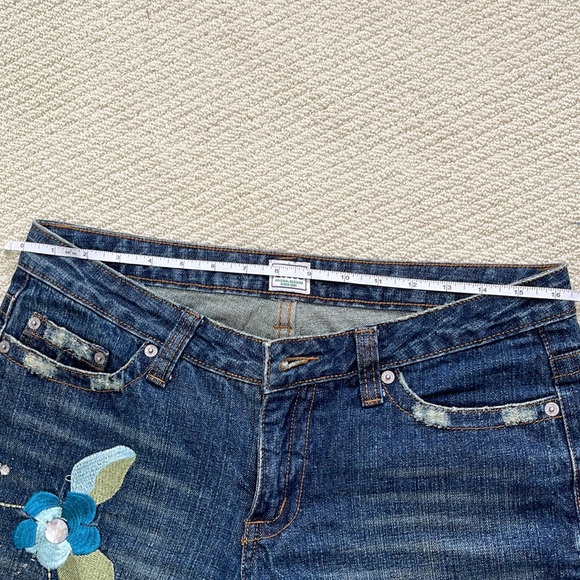 Vintage Guess Jeans Flower Stitchings - Picture 9 of 9